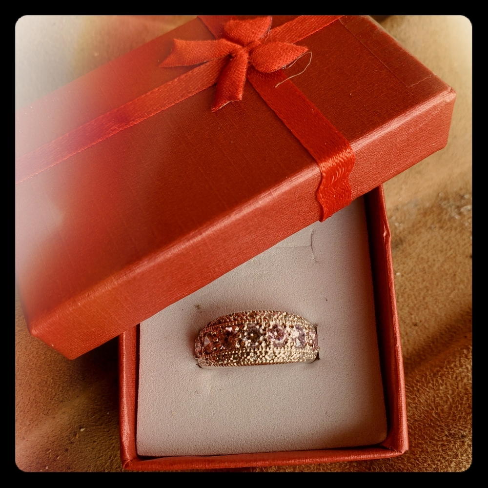 Sterling silverbring pink stones